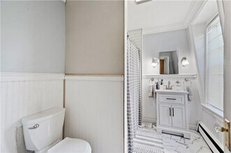 563 Putnam Pike in Smithfield, RI - Building Photo - Building Photo