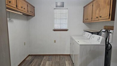 8410 N U.S. Hwy 69 in Celeste, TX - Building Photo - Building Photo