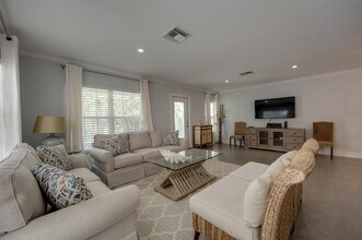 131 Venetian Dr in Delray Beach, FL - Building Photo - Building Photo