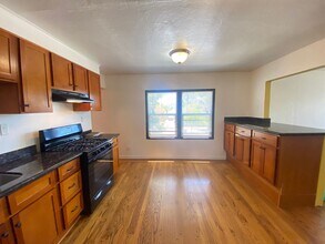 1588 Santa Rosa St in San Leandro, CA - Building Photo - Building Photo