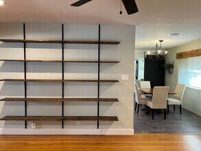 5724 7th Ave in Sacramento, CA - Building Photo - Building Photo