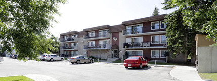 Hilltop House in Calgary, AB - Building Photo - Building Photo