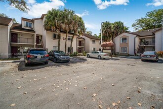 13924 SW 90th Terrace in Miami, FL - Building Photo - Building Photo