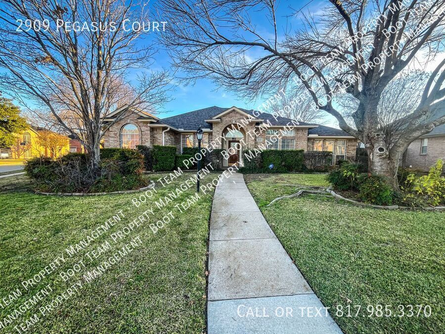 2909 Pegasus Ct in Grand Prairie, TX - Building Photo