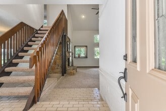 15175 Diana Ln in Houston, TX - Building Photo - Building Photo