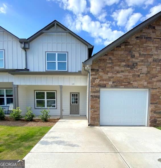 property at 108 Crestpoint Rd