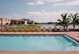 15810 SW 40th St in Miramar, FL - Building Photo - Building Photo