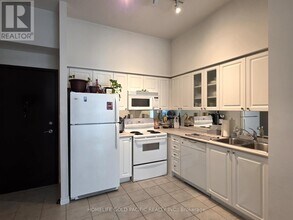 410 Queens Quay W in Toronto, ON - Building Photo - Building Photo