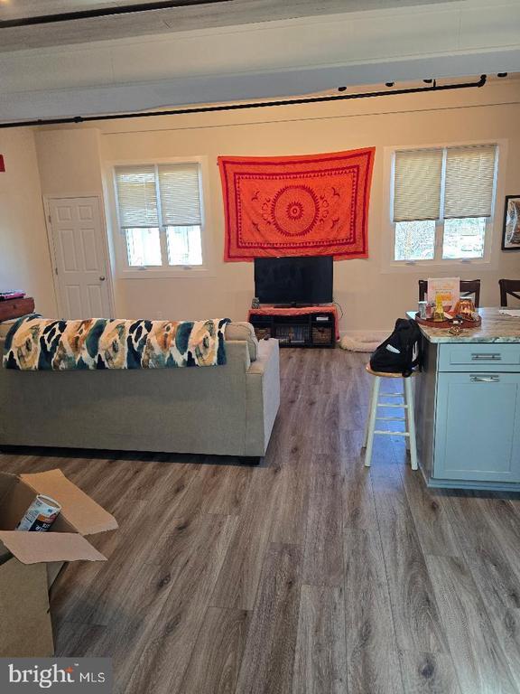 property at 6 W Loudoun St