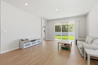 857 157th Ct E in Bradenton, FL - Foto de edificio - Building Photo