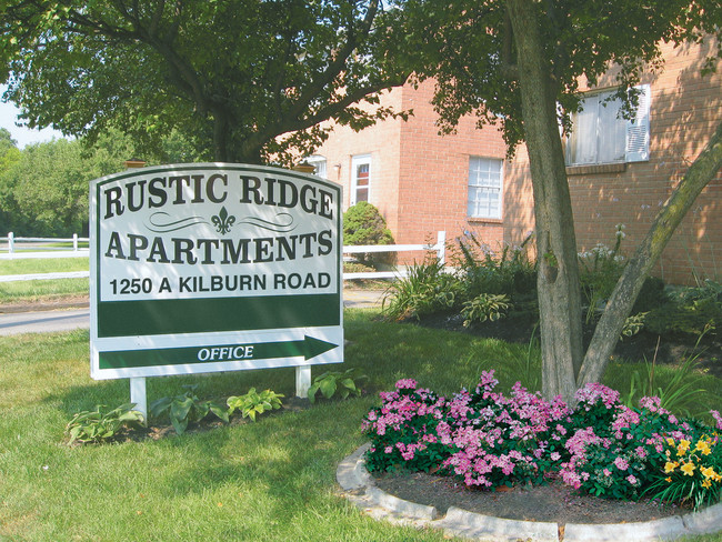 Rustic Ridge Apartments in Columbus, OH - Building Photo - Building Photo