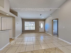 5953 NW Brenda Cir in Port St. Lucie, FL - Foto de edificio - Building Photo