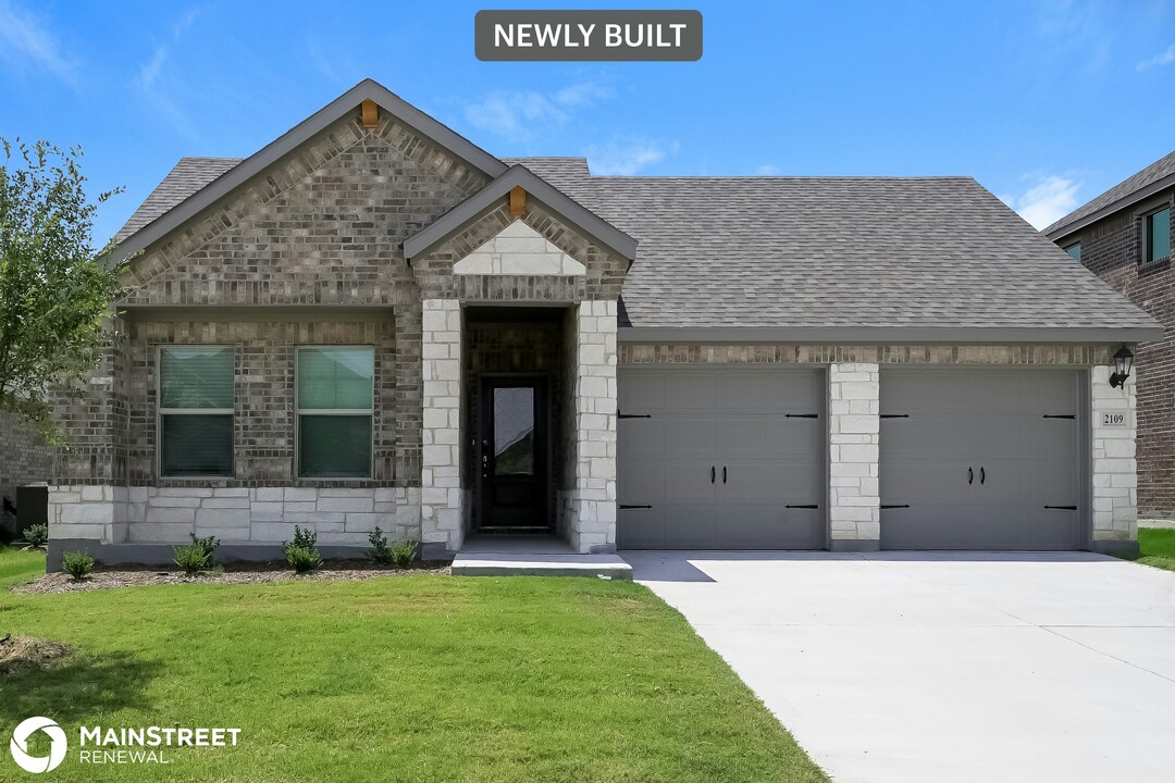 2109 Bellatrix Dr in Haslet, TX - Building Photo