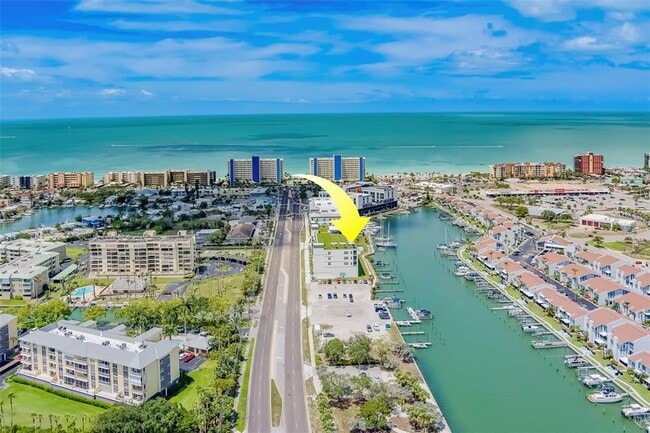 400 150th Ave in Madeira Beach, FL - Building Photo - Building Photo
