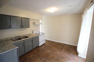 176 Rosalie Dr, Unit 148 in Avondale, LA - Building Photo - Building Photo