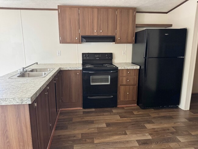 property at 565 Travis Wy