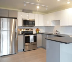 21 Parkland in Halifax, NS - Building Photo