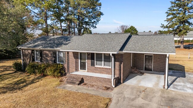 437 Gayle Blvd in Greenville, NC - Building Photo - Building Photo