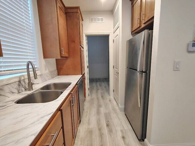 6656 Pentz Rd in Paradise, CA - Building Photo - Building Photo