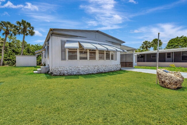 4072 74th St N in West Palm Beach, FL - Building Photo - Building Photo