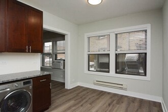 728 St Johns Ave in Highland Park, IL - Foto de edificio - Building Photo