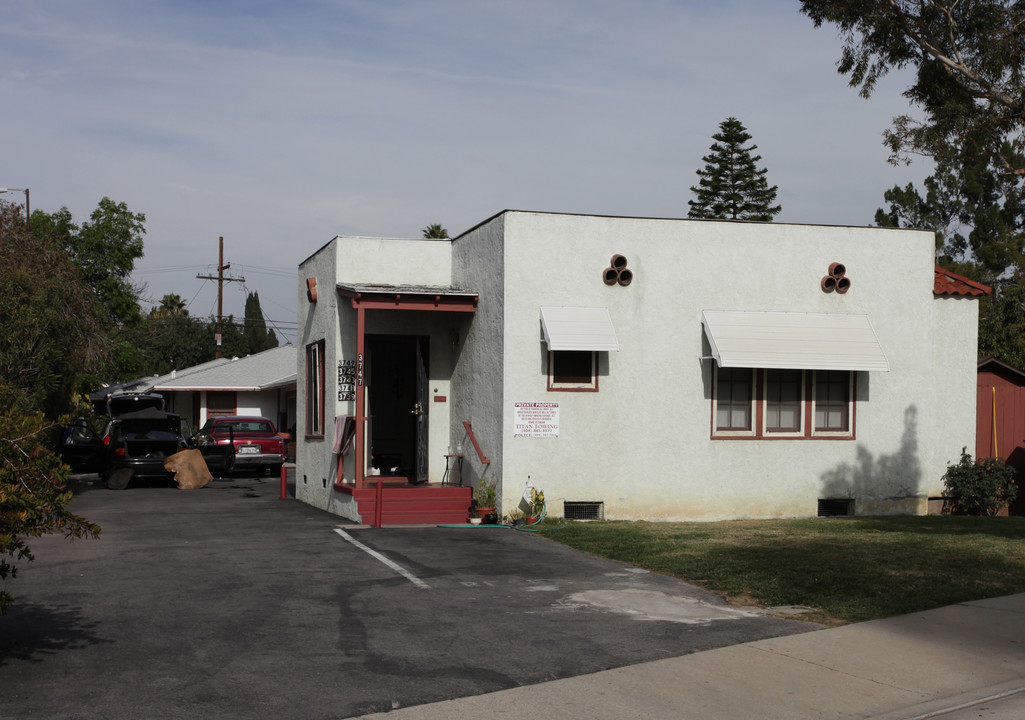 Jurupa Avenue Apartments in Riverside, CA - Foto de edificio