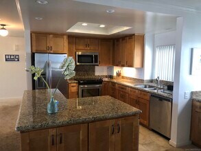 7550 Eads Ave in San Diego, CA - Building Photo - Building Photo