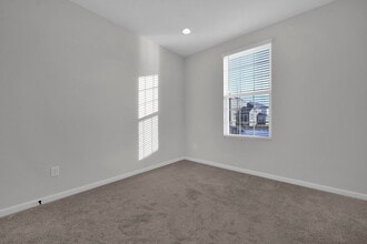 12065 Landon Dr in Plain City, OH - Foto de edificio - Building Photo