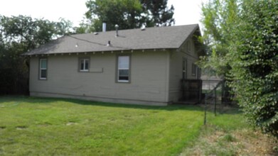 464 SE Cleveland Ave in Bend, OR - Building Photo - Building Photo