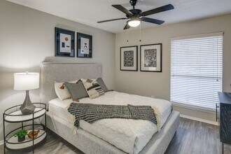 Grayson Ridge in North Richland Hills, TX - Foto de edificio - Building Photo