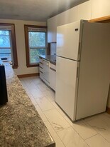 15 Colonial Rd, Unit 3