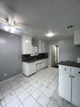 319 N Bush St, Unit 1 in Anaheim, CA - Building Photo - Building Photo