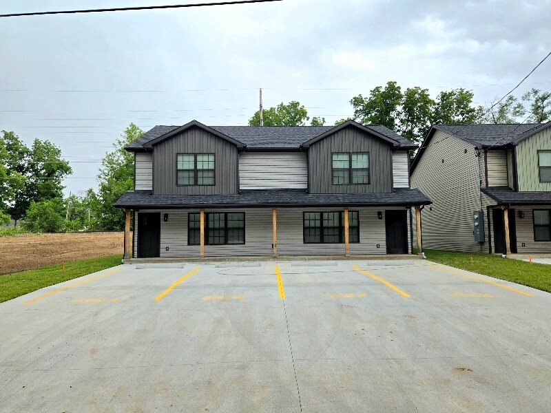 3124 Commerce St in Park Hills, MO - Foto de edificio