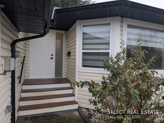 property at 7580 Sapphire Dr