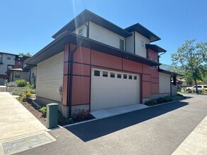 43 S Mountain Ave in Ashland, OR - Building Photo - Building Photo