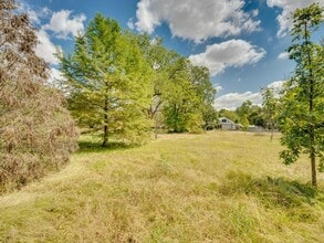 316 S Avenue C Ave in Elgin, TX - Building Photo - Building Photo