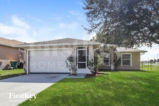 300 Ferrara Ct in Kissimmee, FL - Building Photo