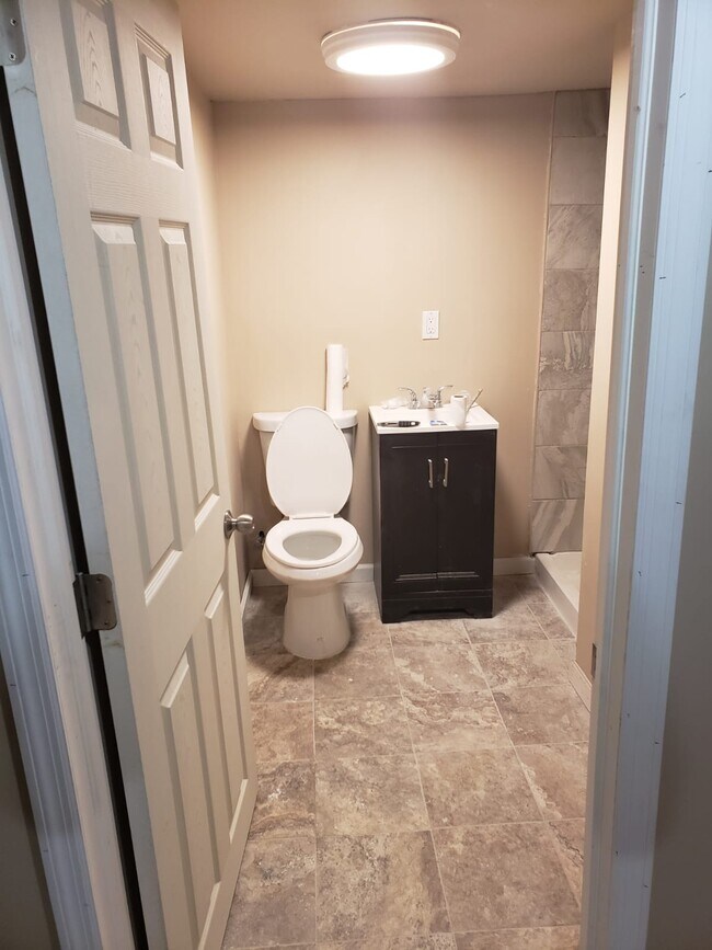 40 Gray St Rentals in Bogota, NJ