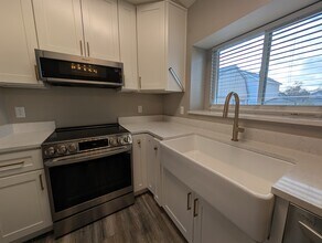 618 S Jake Garn Blvd in Salt Lake City, UT - Building Photo - Building Photo