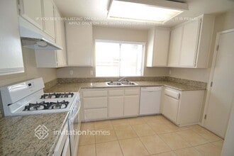 7775 Whitewood Dr in Fontana, CA - Building Photo - Building Photo