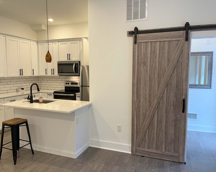 3680 Indian Queen Ln in Philadelphia, PA - Building Photo