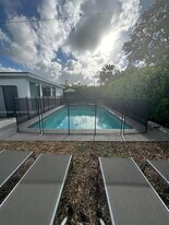 575 NE 179th Dr in North Miami Beach, FL - Building Photo