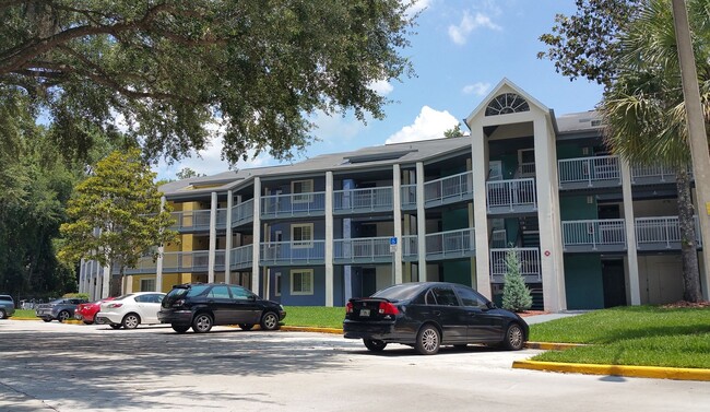 1212 SW 14th Ave in Gainesville, FL - Foto de edificio - Building Photo