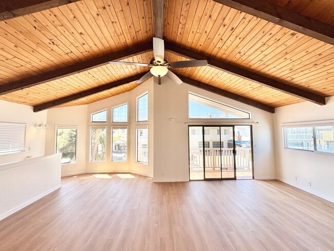 125 Van Nuys Ave in Oxnard, CA - Building Photo - Building Photo