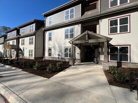 Trinity Court Apartments in Chapel Hill, NC - Building Photo