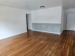 2 Walnut St in Rye, NY - Building Photo - Building Photo