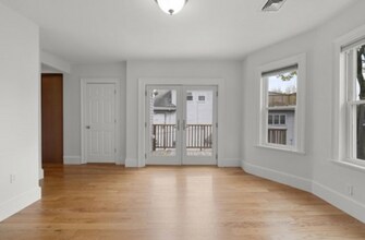 25 Fenwick St, Unit 2 in Somerville, MA - Building Photo - Building Photo