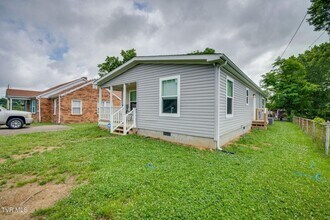 2533 Sullivan Gardens Pkwy in Kingsport, TN - Building Photo - Building Photo