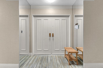 910 Island Dr in Rancho Mirage, CA - Building Photo - Building Photo