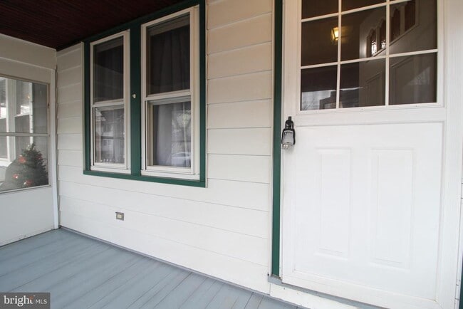 42 Bismarck Ave in Trenton, NJ - Building Photo - Building Photo